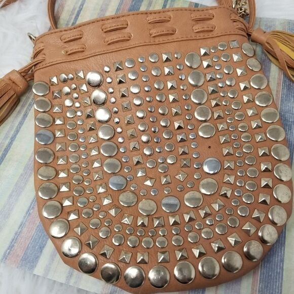 RUE 21, ETC! VERY CUTE FAUX LEATHER CROSSBODY - Picture 10 of 11